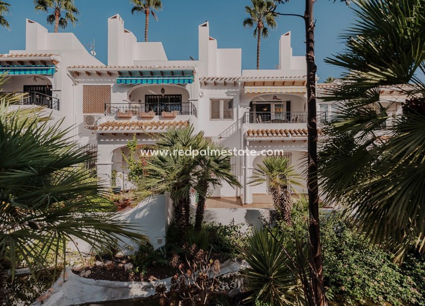 Reventa - Casa Adosada -
Orihuela Costa - Res. Las Filipinas