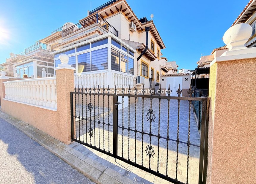Reventa - Casa Adosada -
Orihuela Costa - Villamartín