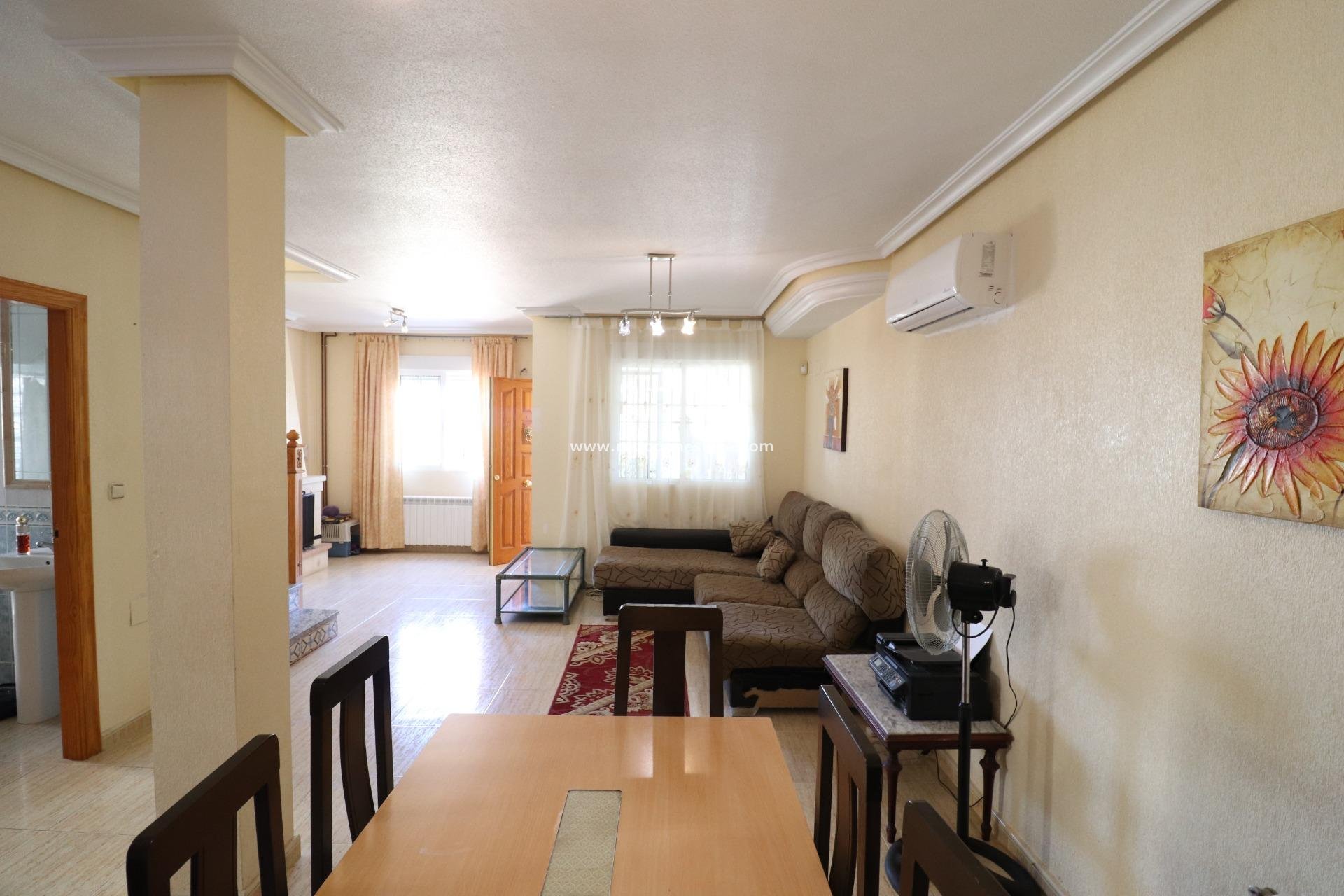 Reventa - Casa Adosada -
Orihuela Costa - Villamartín