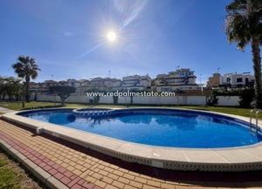 Reventa - Casa Adosada -
Orihuela Costa - Villamartín