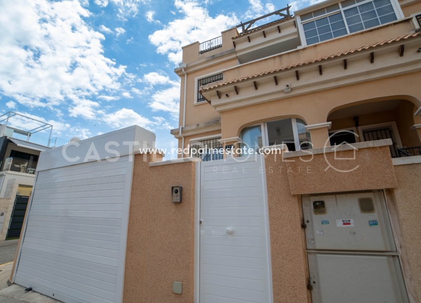 Reventa - Casa Adosada -
Orihuela Costa - Villamartín