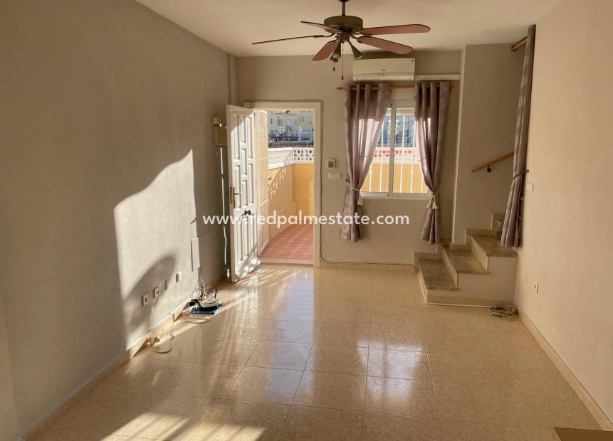 Reventa - Casa Adosada -
Orihuela Costa - Villamartín