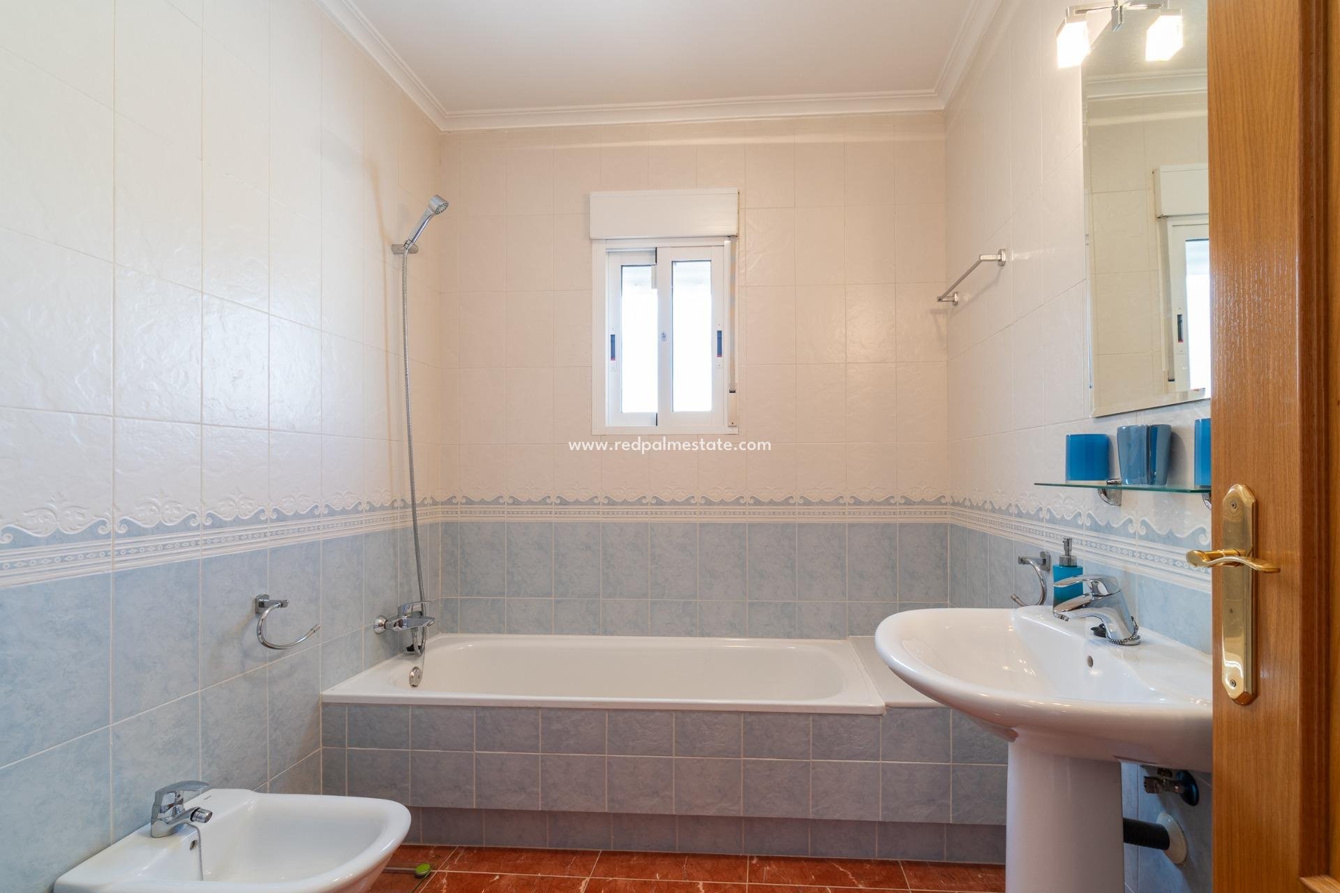 Reventa - Casa Adosada -
Orihuela Costa - Villamartín