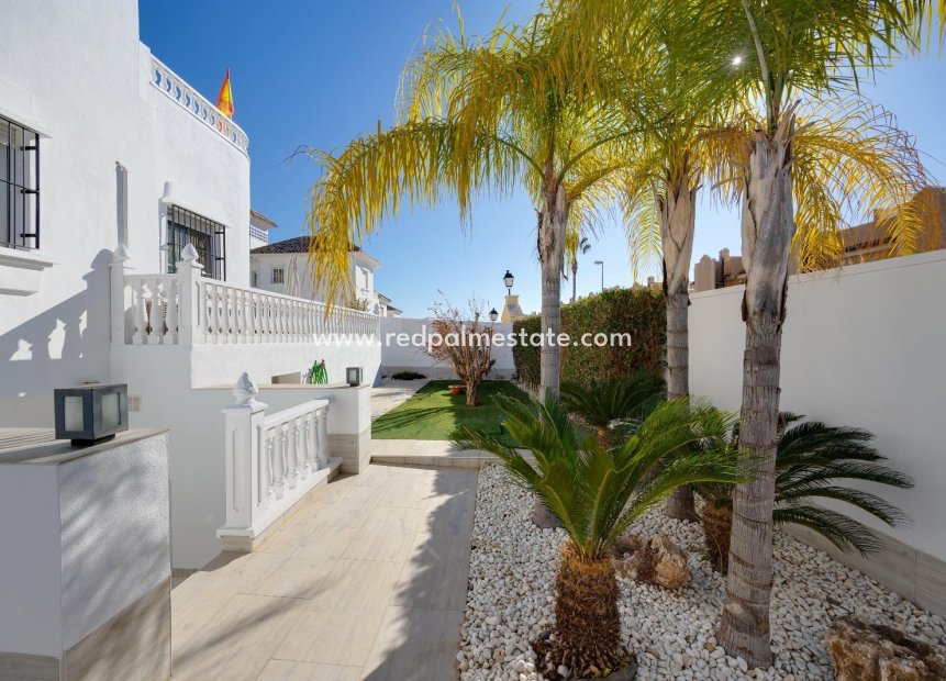 Reventa - Casa Adosada -
Orihuela Costa - Villamartín