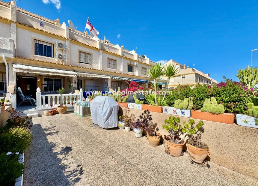 Reventa - Casa Adosada -
Orihuela Costa - Villamartín