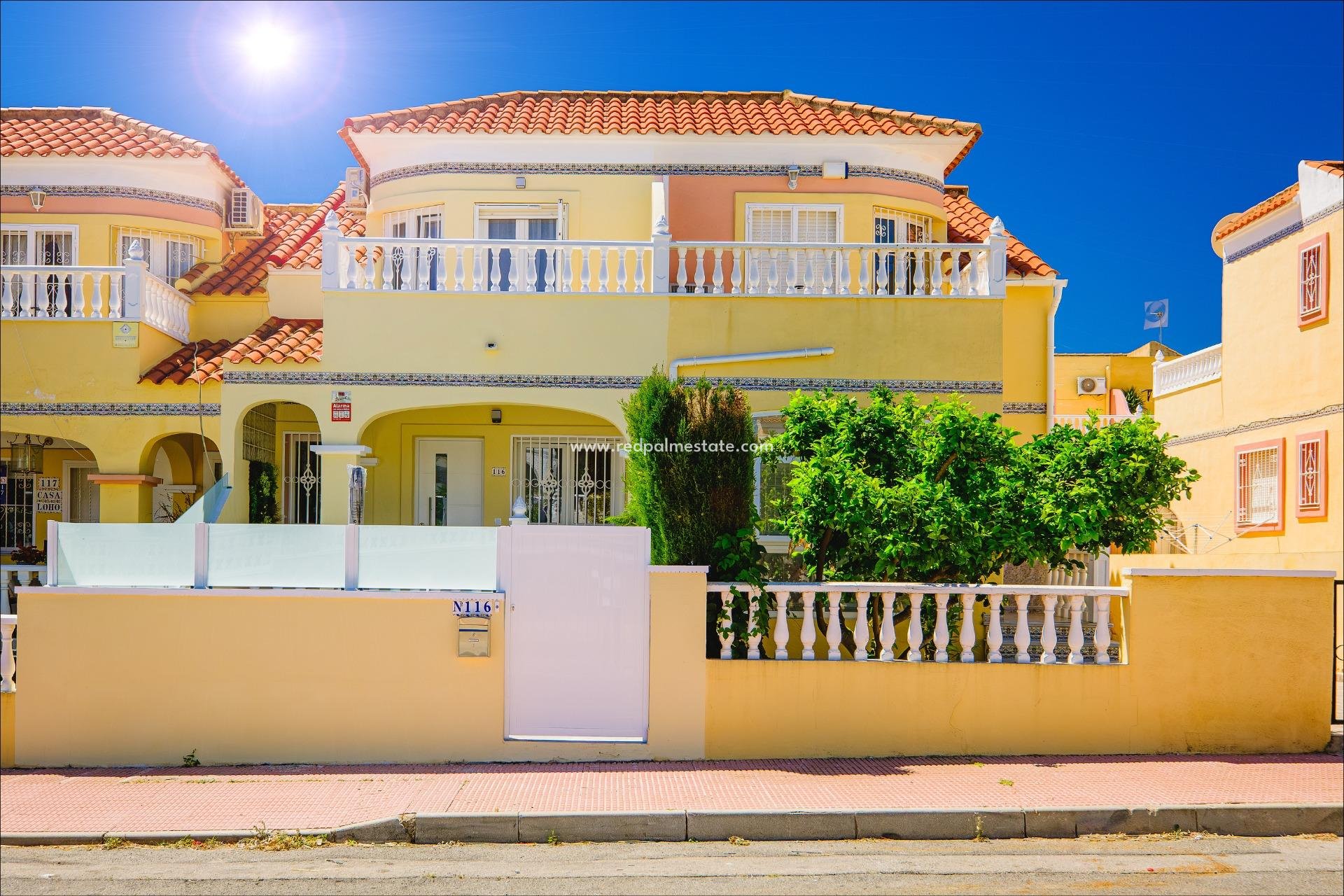 Reventa - Casa Adosada -
Orihuela Costa - Villamartín