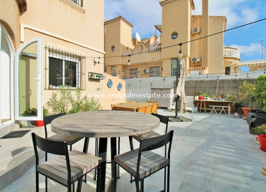 Reventa - Casa Adosada -
Orihuela Costa - Villamartín