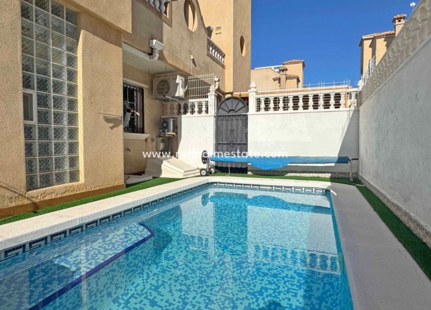 Reventa - Casa Adosada -
Orihuela Costa - Villamartín