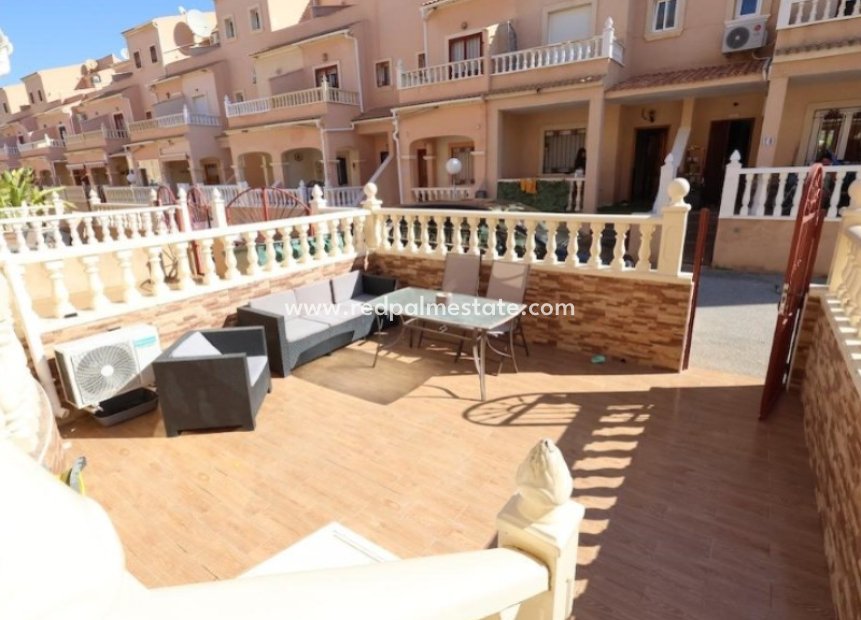 Reventa - Casa Adosada -
Orihuela - Inland