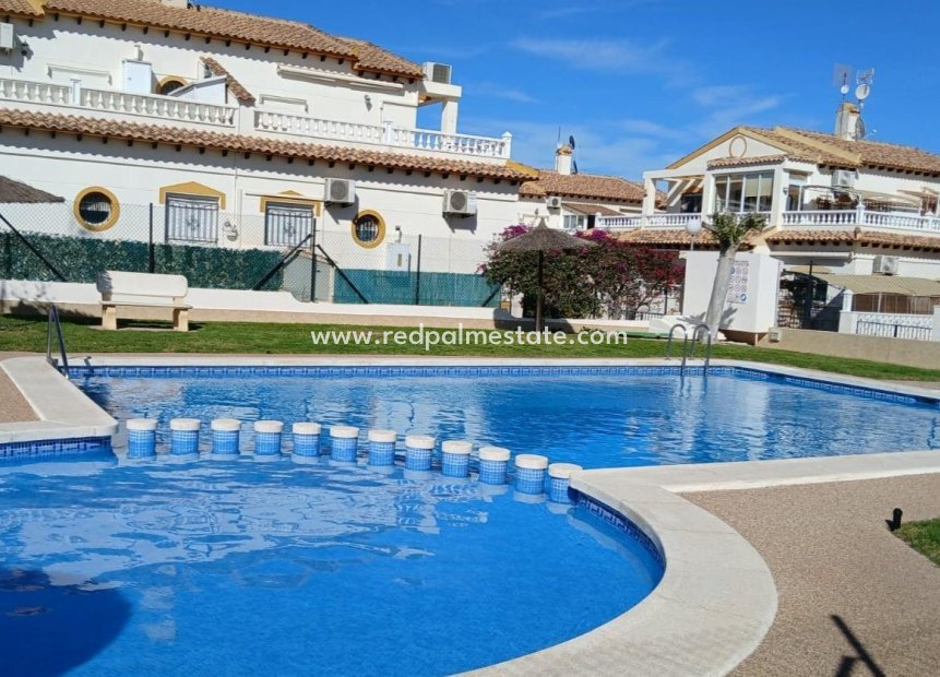 Reventa - Casa Adosada -
Orihuela - La Florida