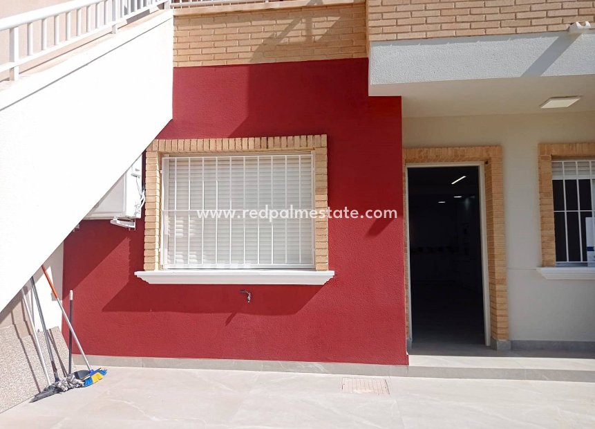 Reventa - Casa Adosada -
Pilar de la Horadada