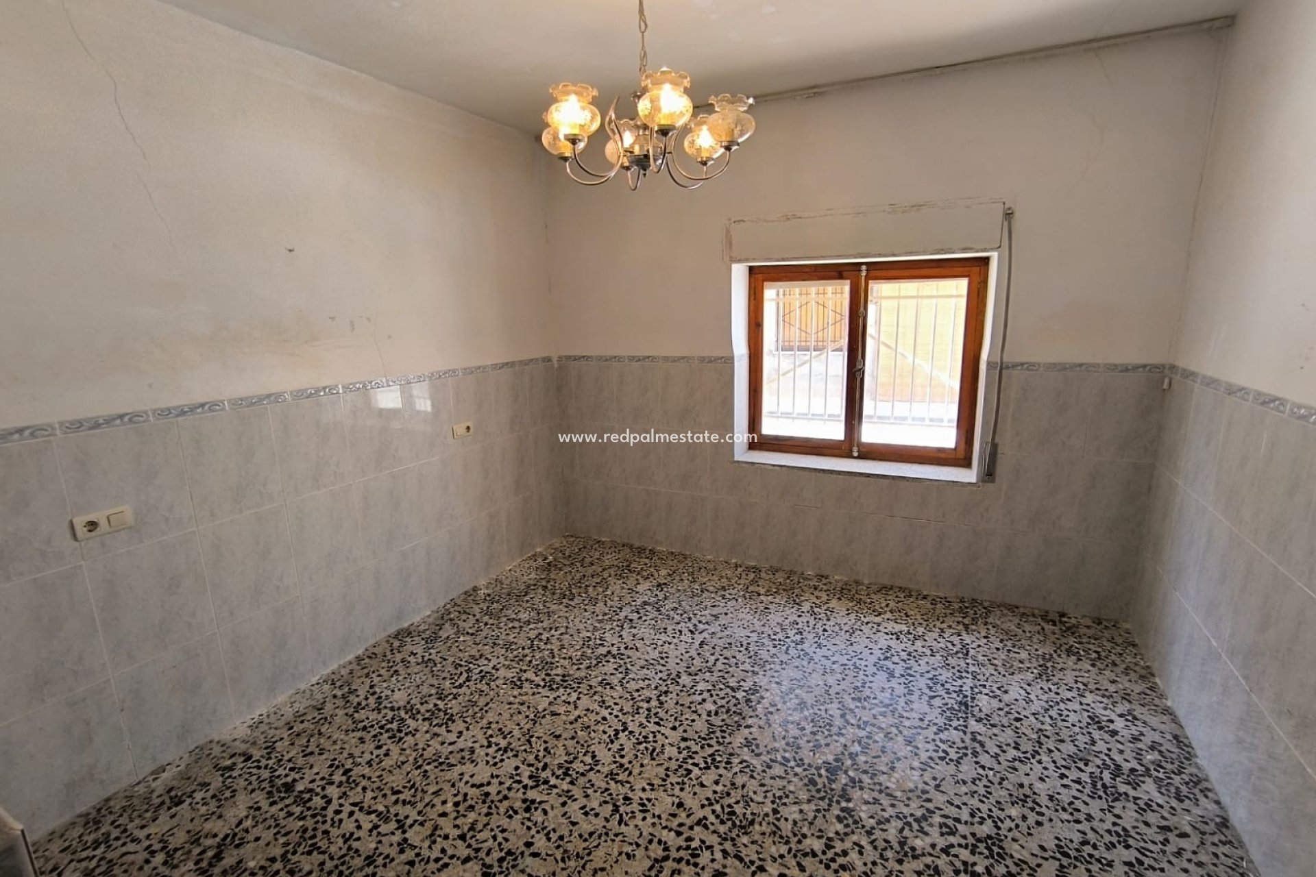 Reventa - Casa Adosada -
Pinoso - Inland