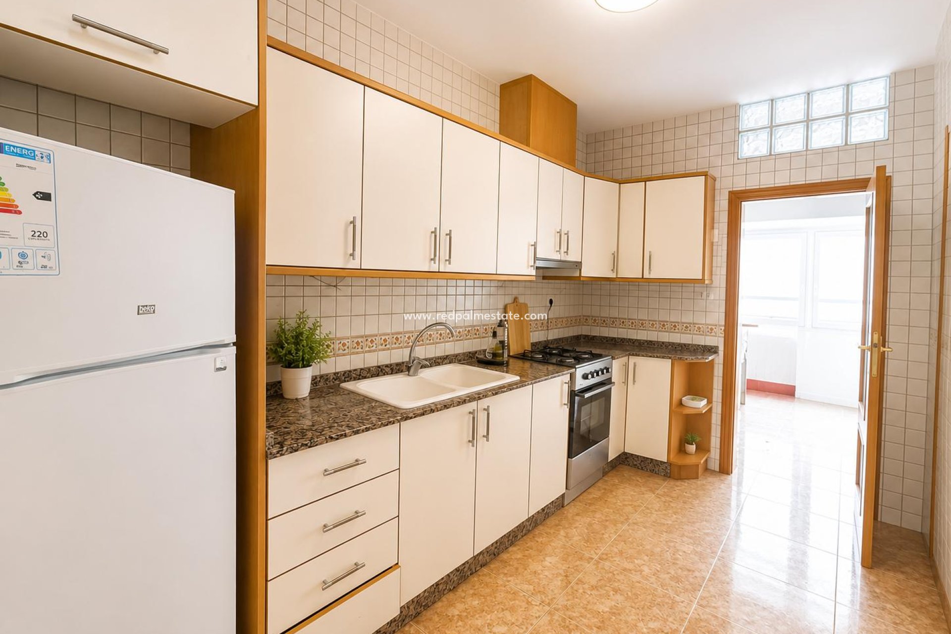 Reventa - Casa Adosada -
Pinoso - Inland