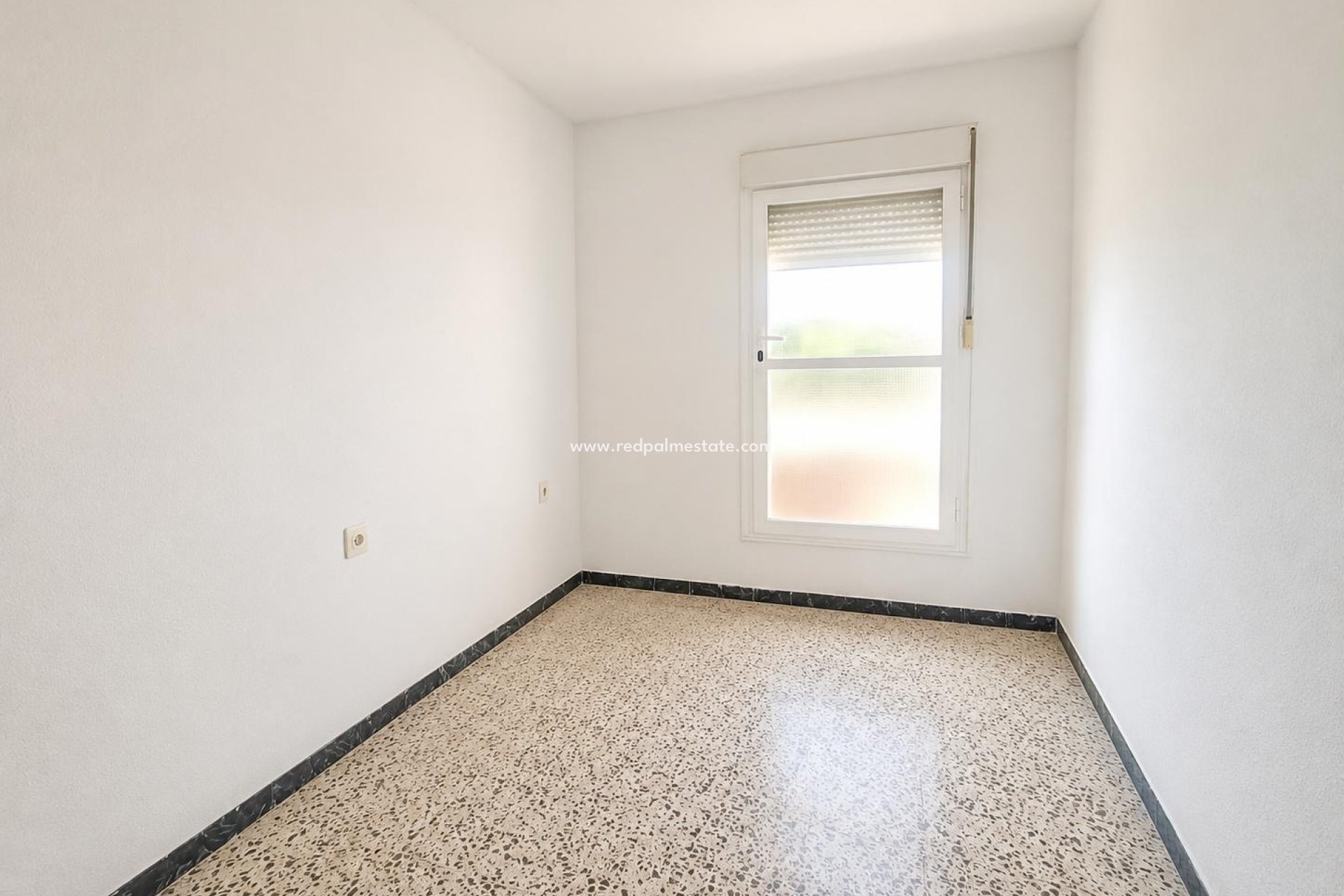 Reventa - Casa Adosada -
Pinoso - Inland
