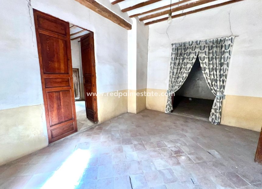 Reventa - Casa Adosada -
Pinoso - Inland