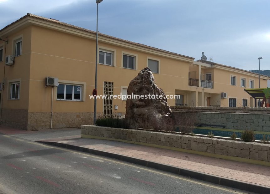 Reventa - Casa Adosada -
Pinoso - Inland