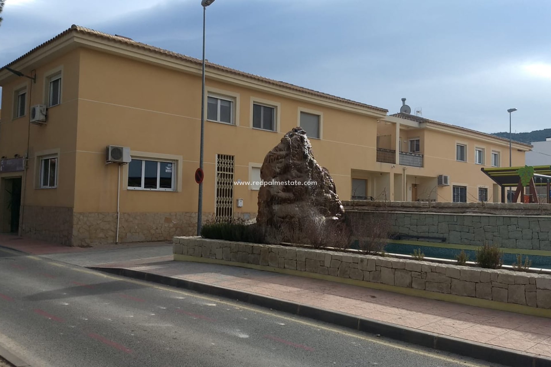 Reventa - Casa Adosada -
Pinoso - Inland