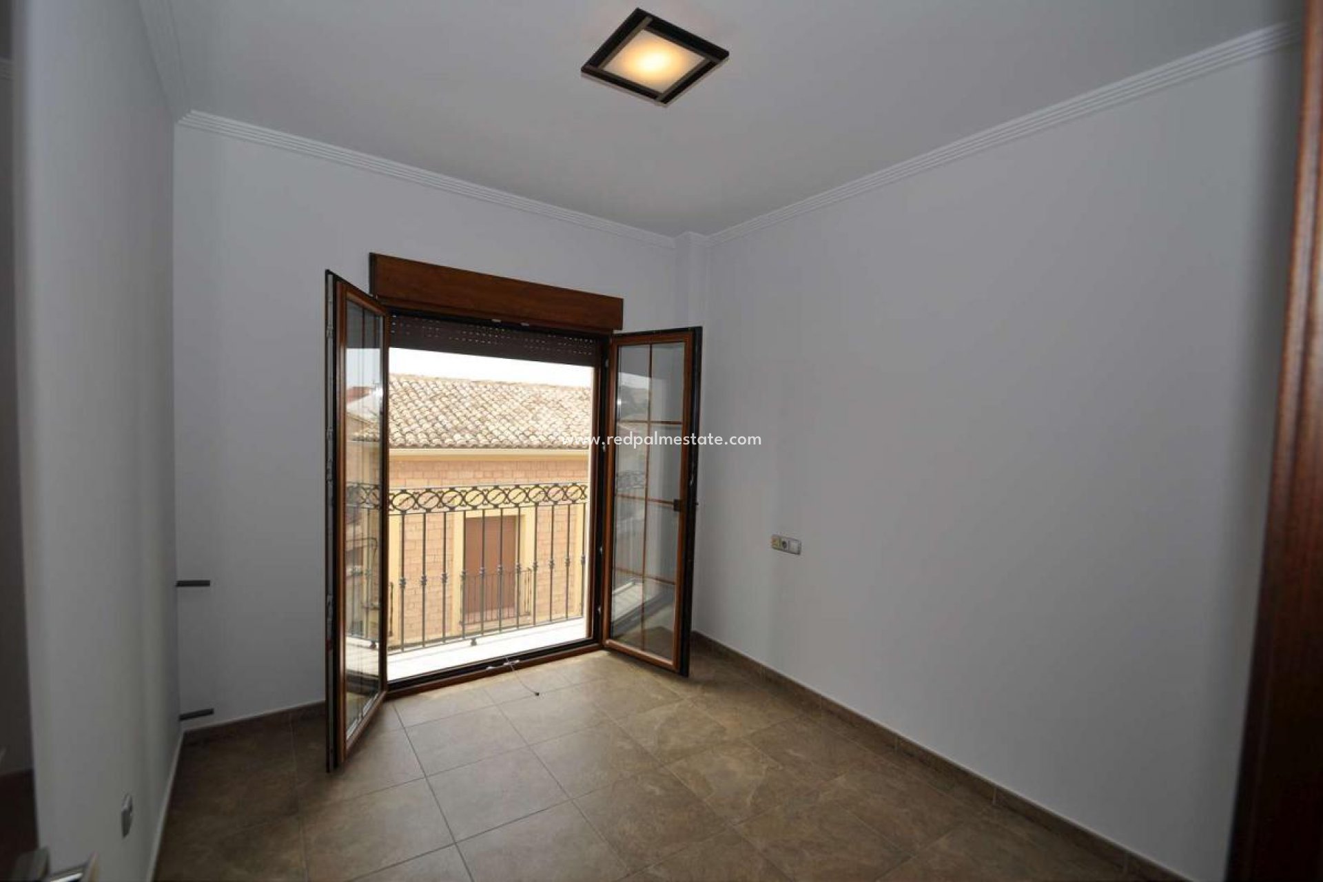 Reventa - Casa Adosada -
Pinoso - Inland