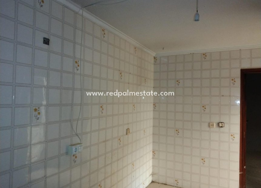 Reventa - Casa Adosada -
Redován - Ayuntamiento