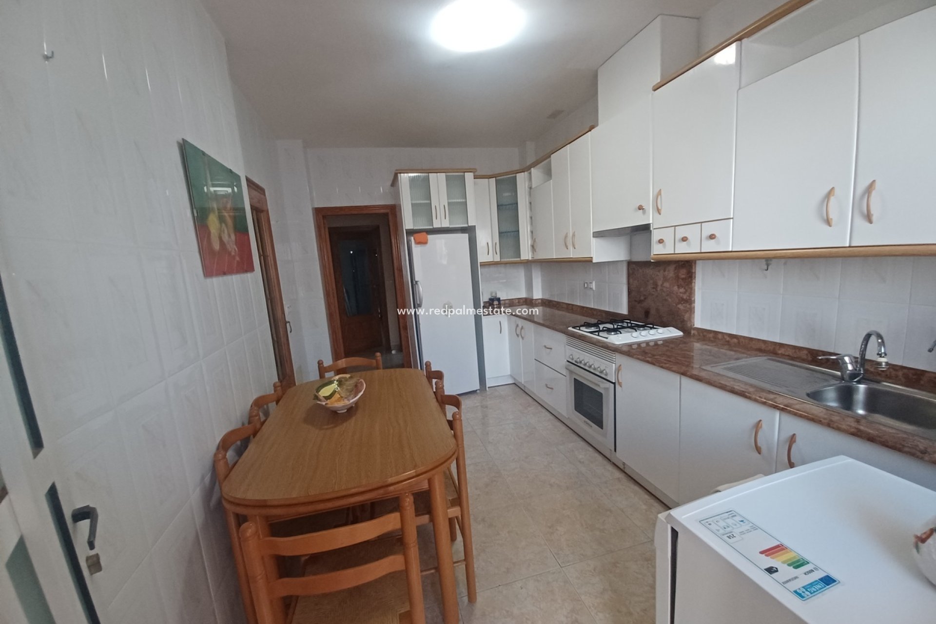 Reventa - Casa Adosada -
ROLDAN - Inland