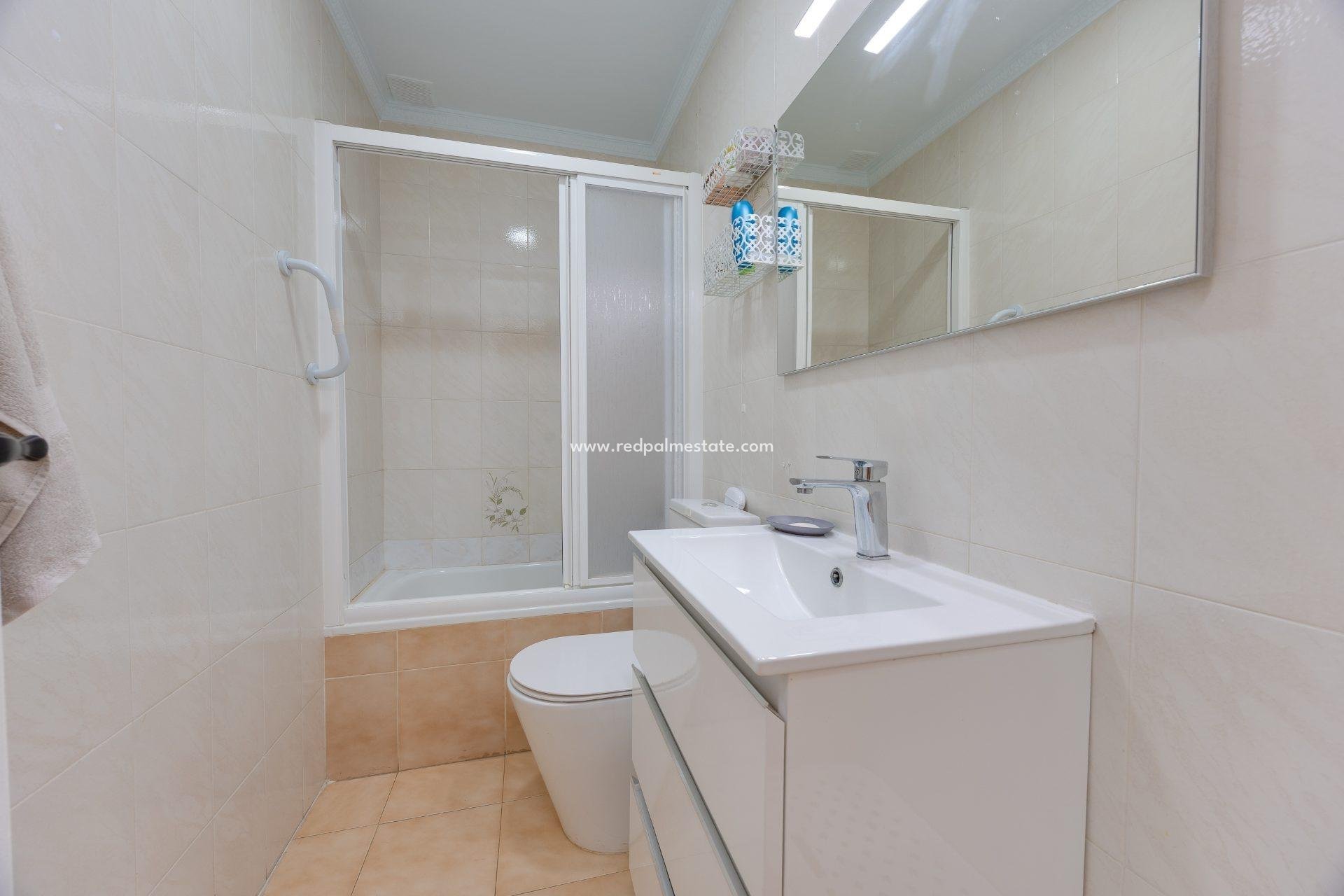 Reventa - Casa Adosada -
San Fulgencio - La Marina