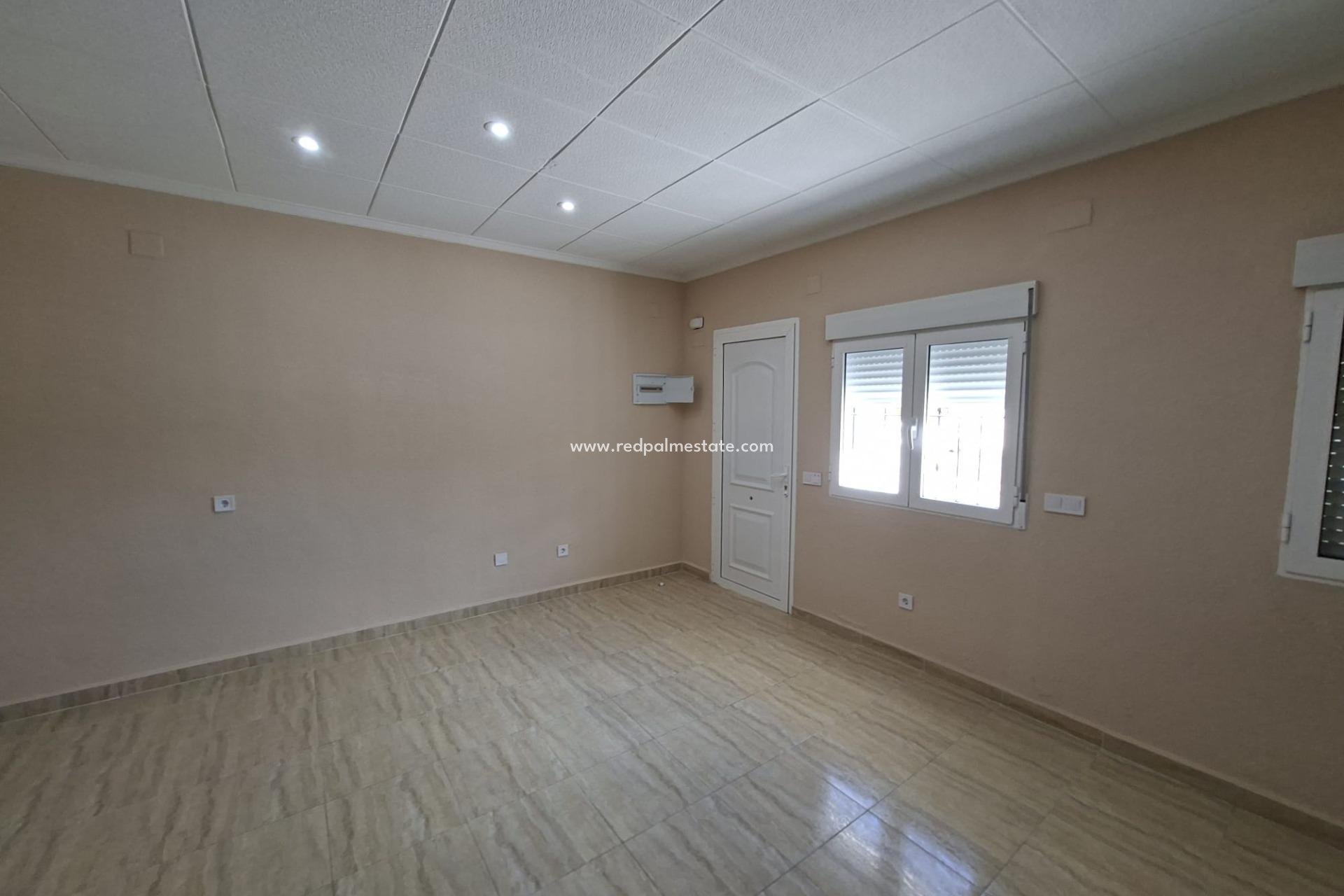 Reventa - Casa Adosada -
San Fulgencio - La Marina