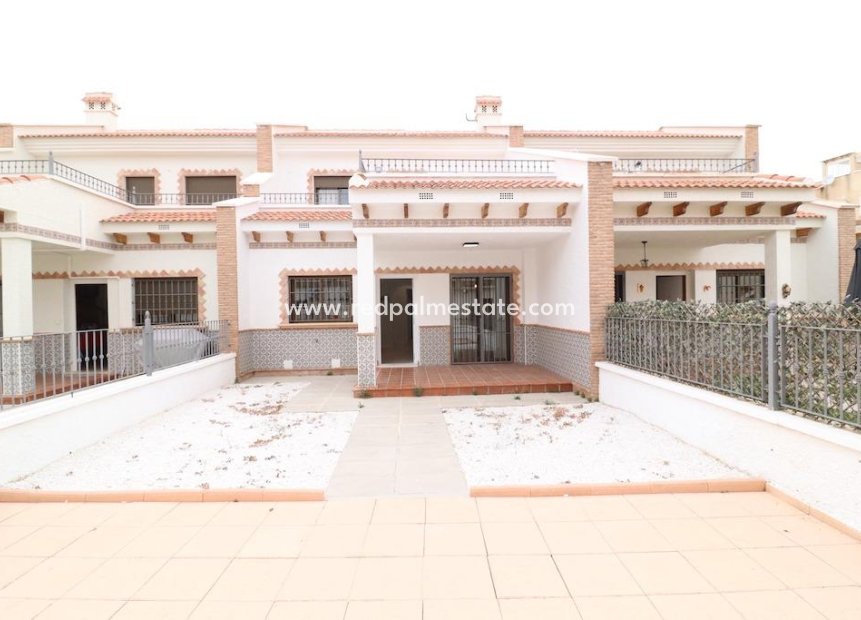 Reventa - Casa Adosada -
San Miguel de Salinas - Inland