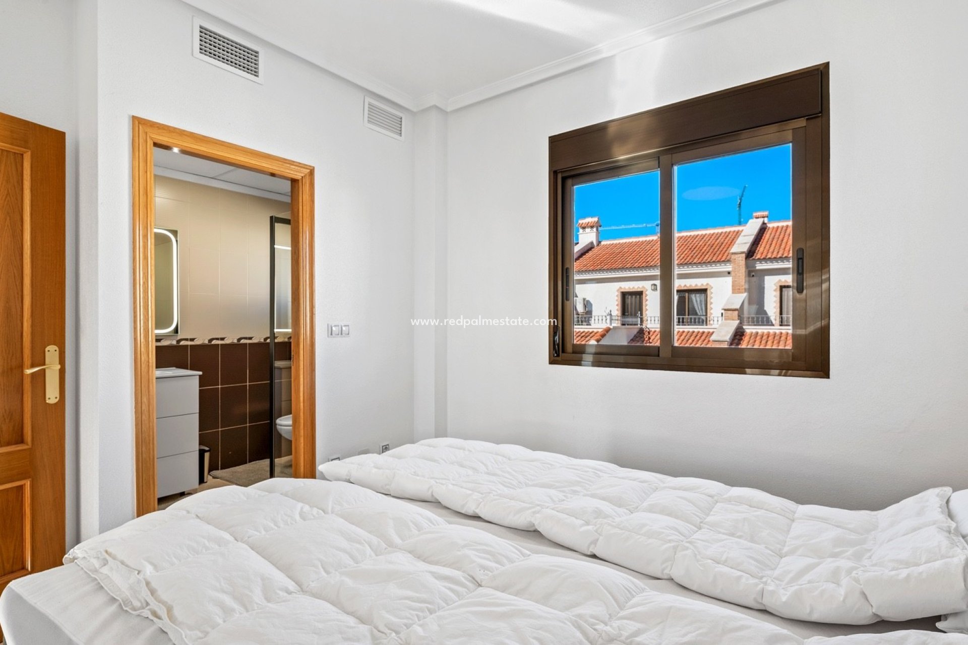 Reventa - Casa Adosada -
San Miguel de Salinas - Inland