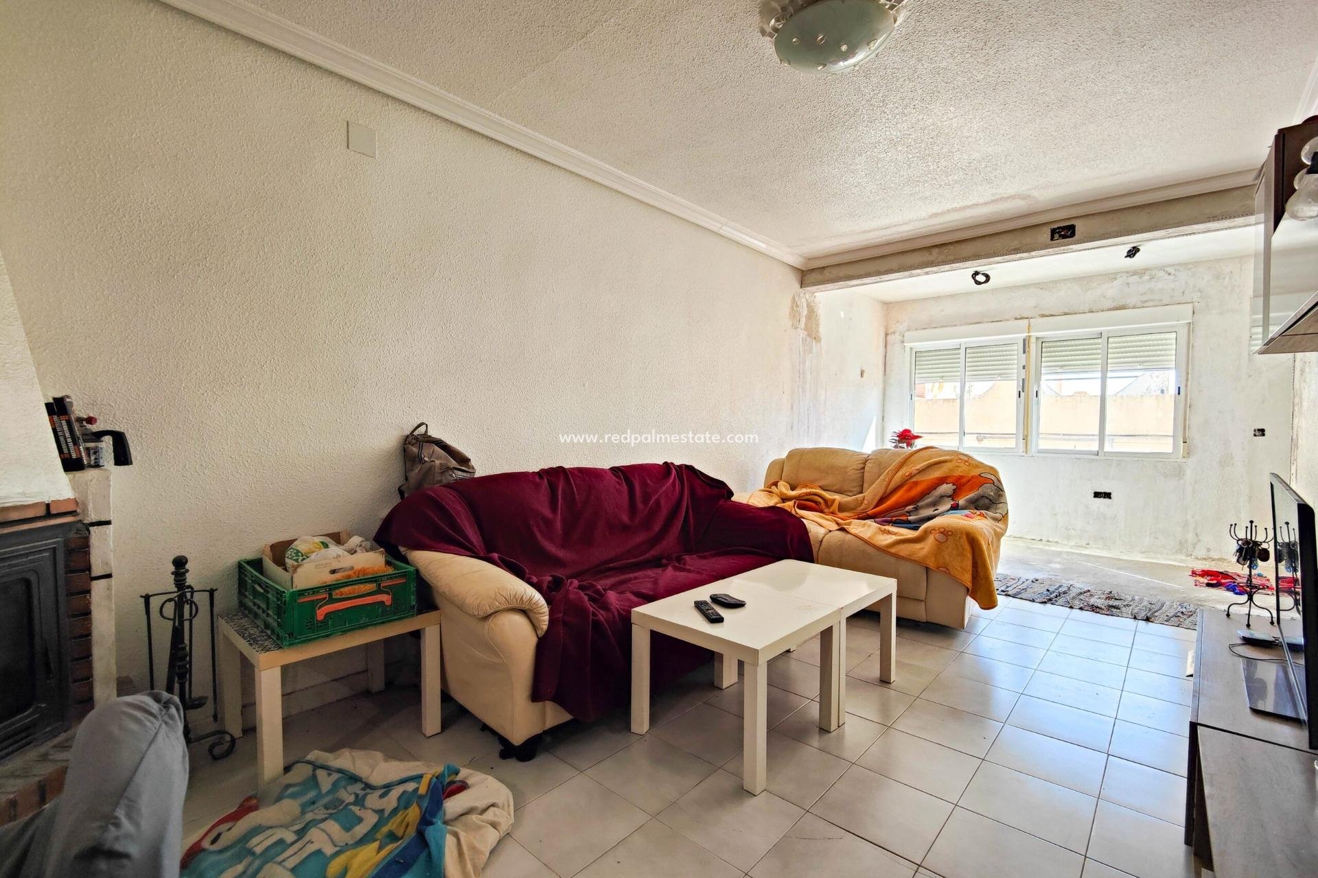 Reventa - Casa Adosada -
San Miguel de Salinas - Pueblo 9