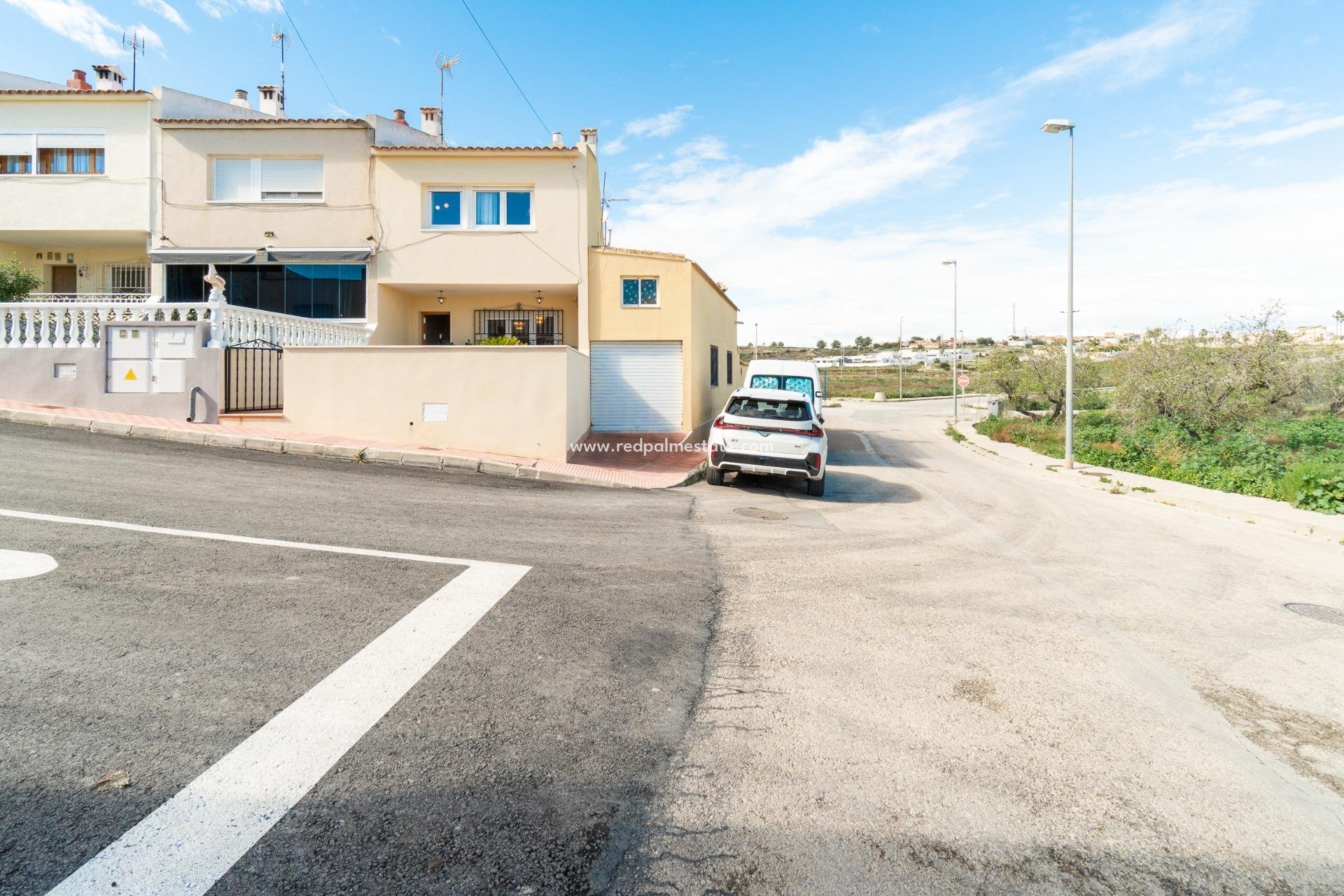 Reventa - Casa Adosada -
San Miguel de Salinas - Torremendo
