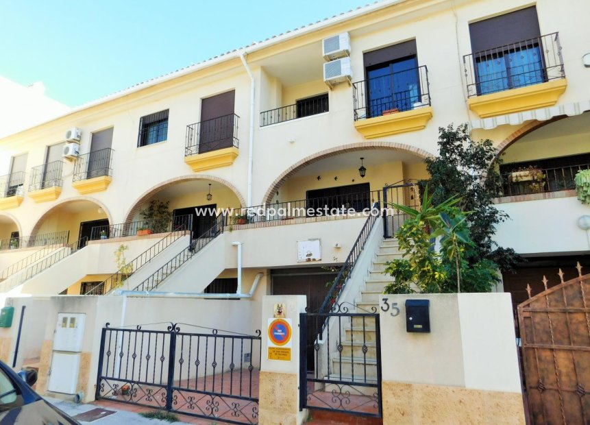 Reventa - Casa Adosada -
San Miguel de Salinas