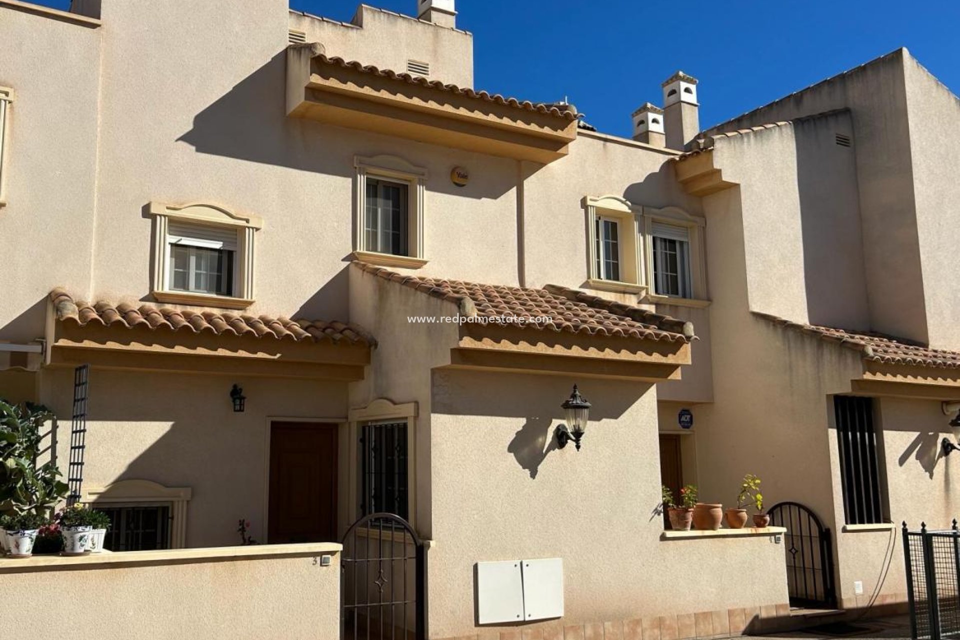 Reventa - Casa Adosada -
San Miguel de Salinas