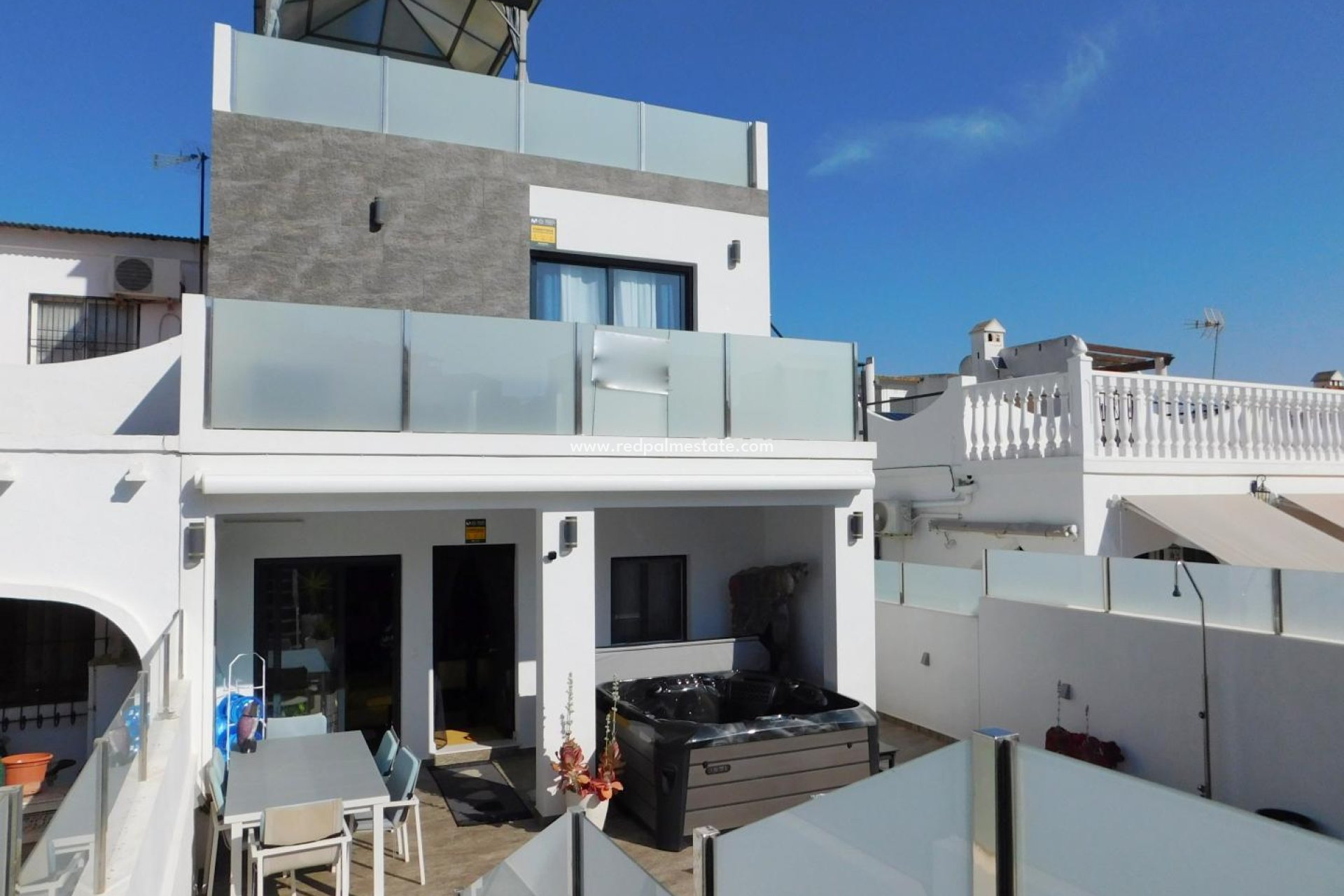 Reventa - Casa Adosada -
San Miguel de Salinas
