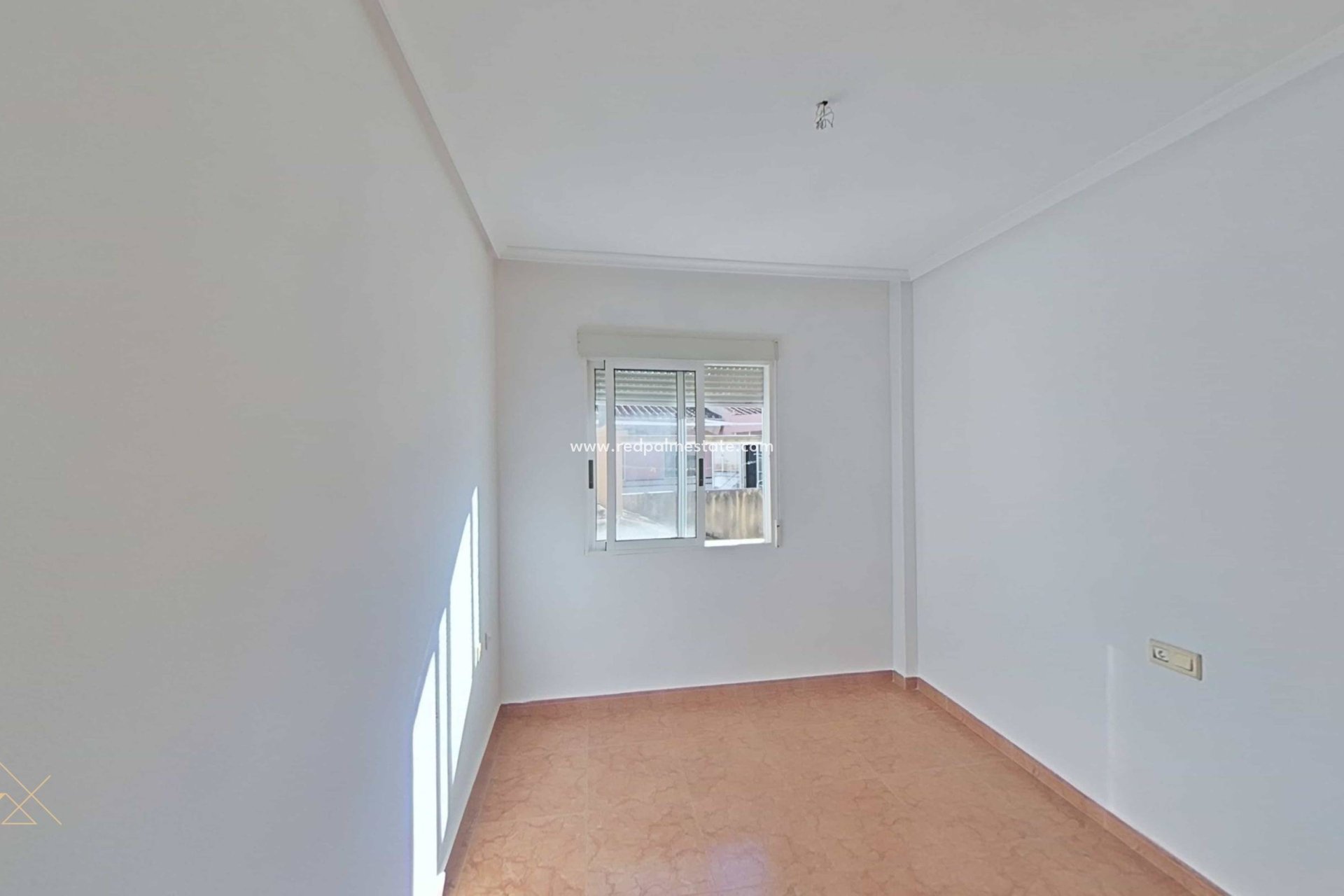 Reventa - Casa Adosada -
San Pedro del Pinatar - Lo pagan
