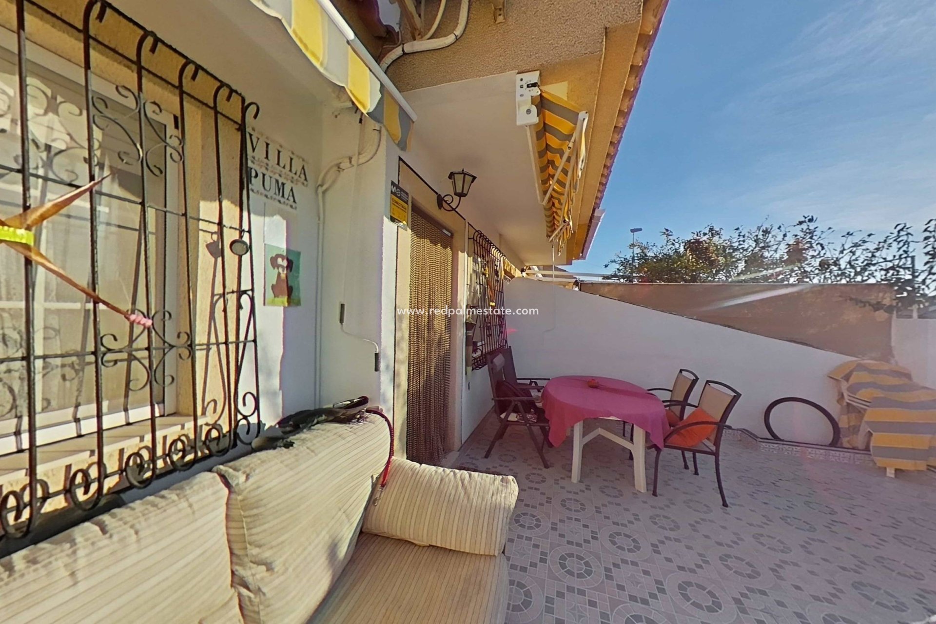 Reventa - Casa Adosada -
San Pedro del Pinatar - Lo pagan