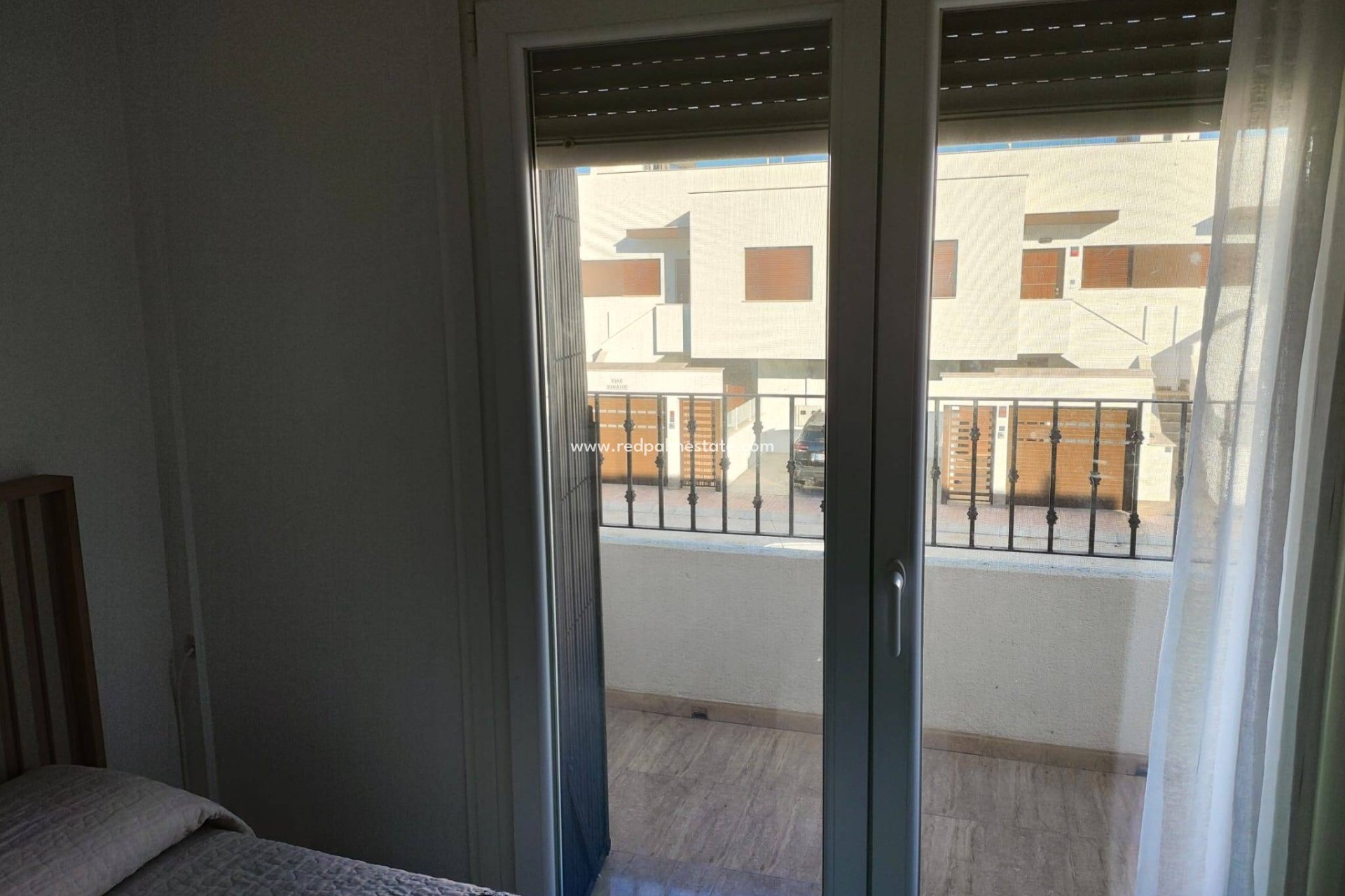 Reventa - Casa Adosada -
San Pedro del Pinatar - Lo pagan