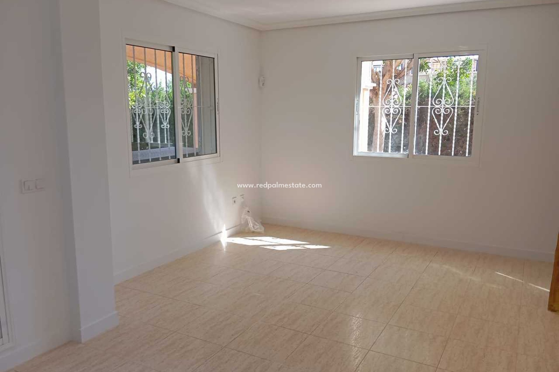 Reventa - Casa Adosada -
Torre de la Horadada - Mil Palmeras