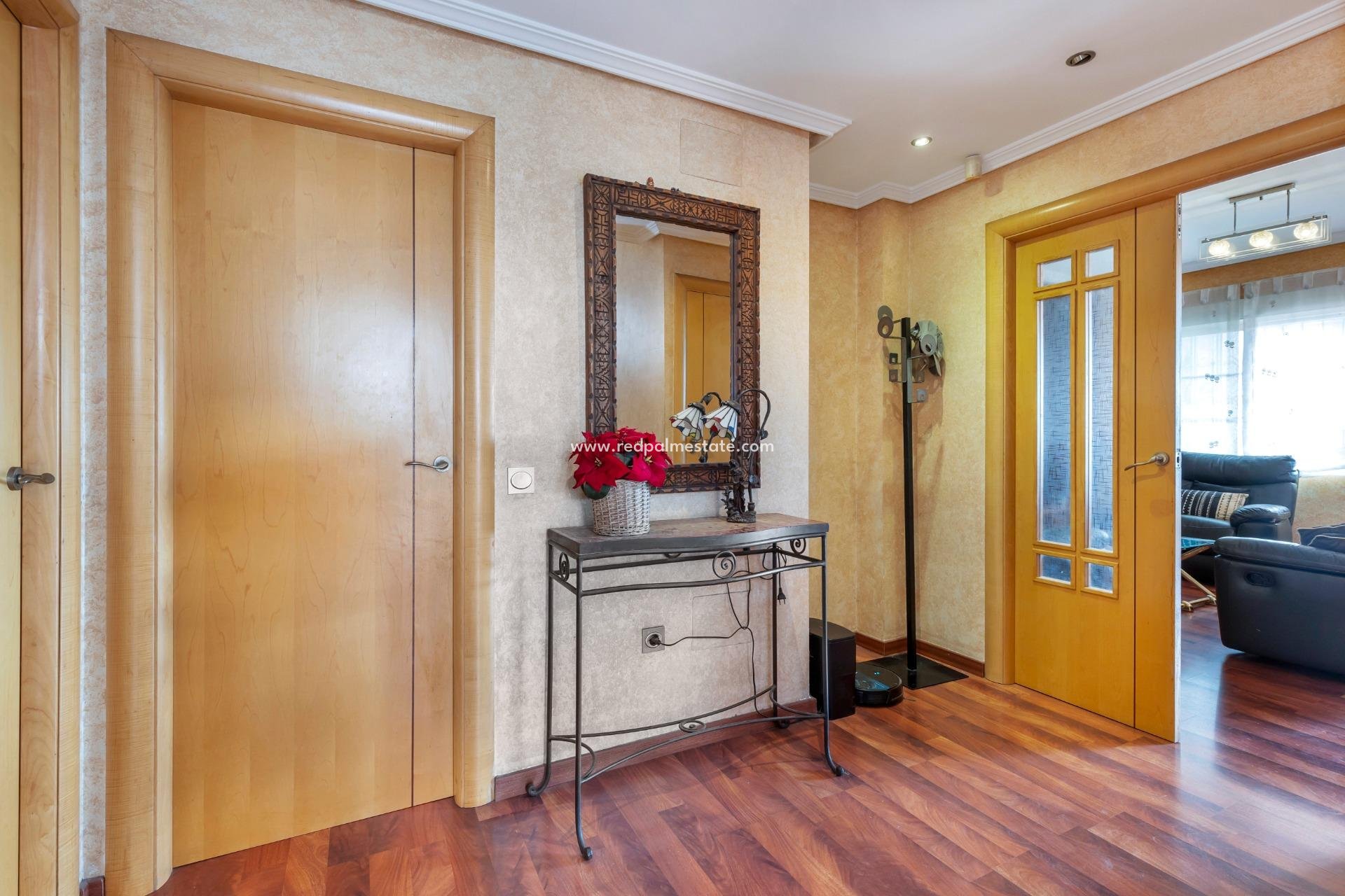 Reventa - Casa Adosada -
Torrevieja - Aguas Nueva