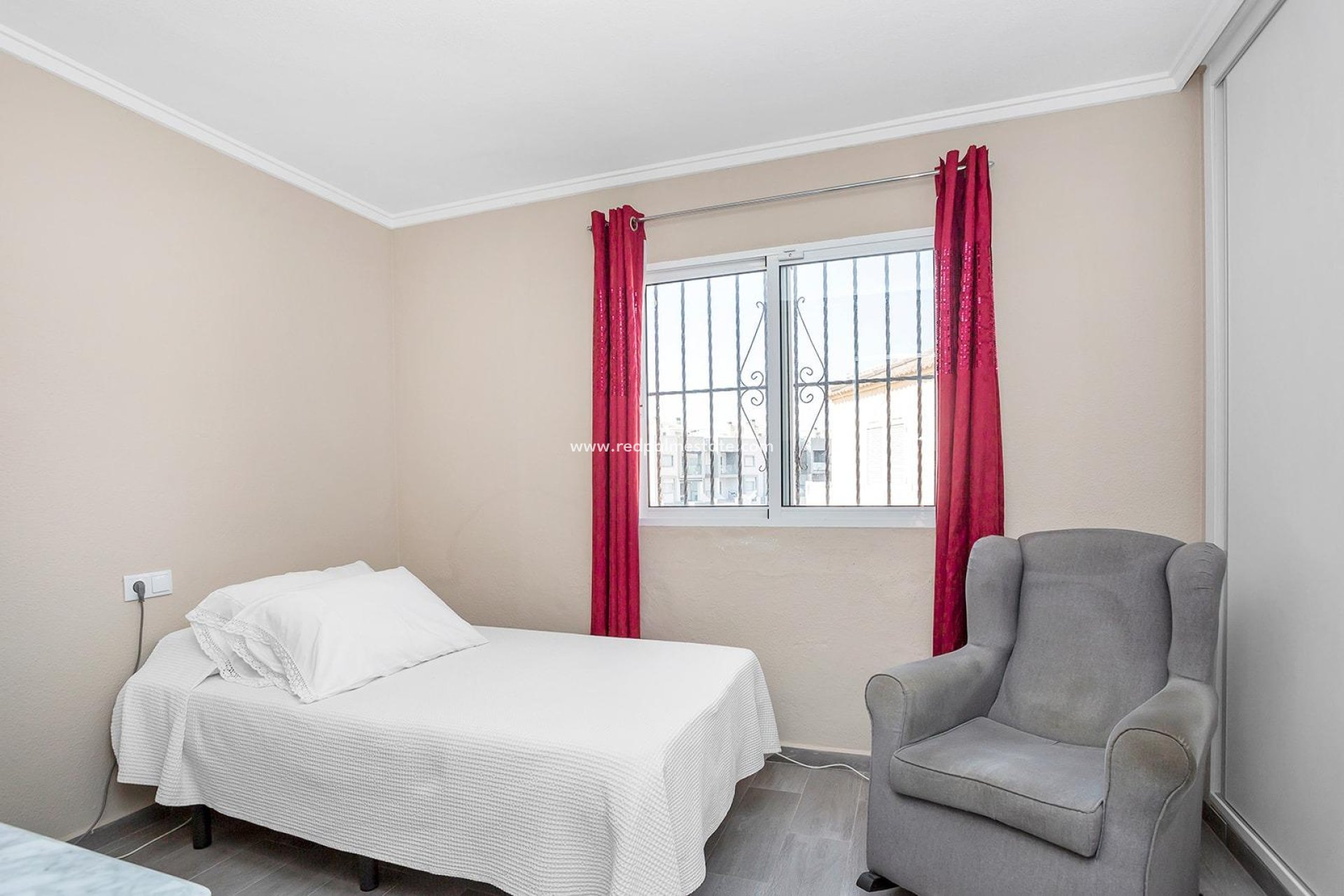 Reventa - Casa Adosada -
Torrevieja - Aguas Nueva