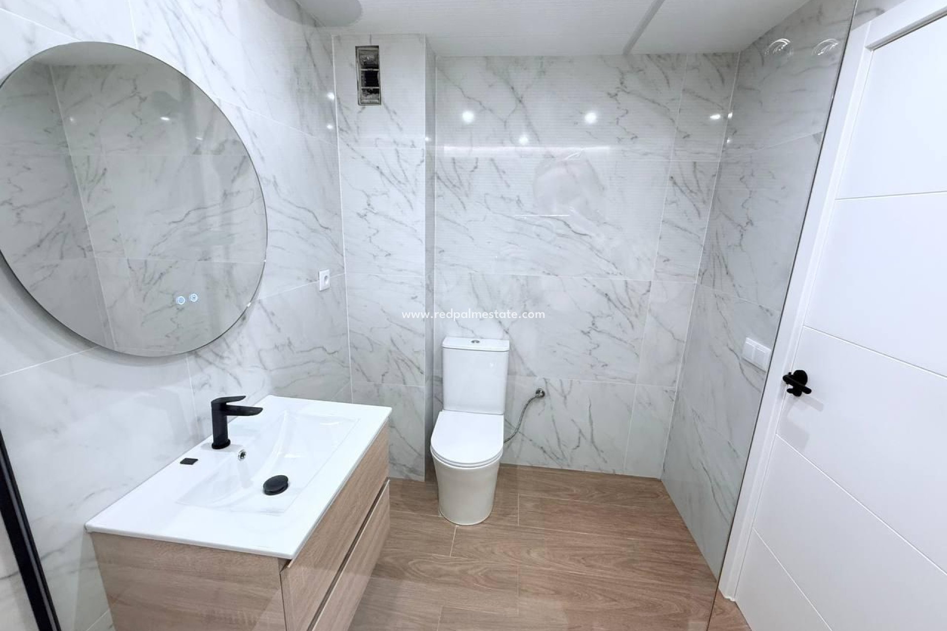 Reventa - Casa Adosada -
Torrevieja - Aguas Nueva