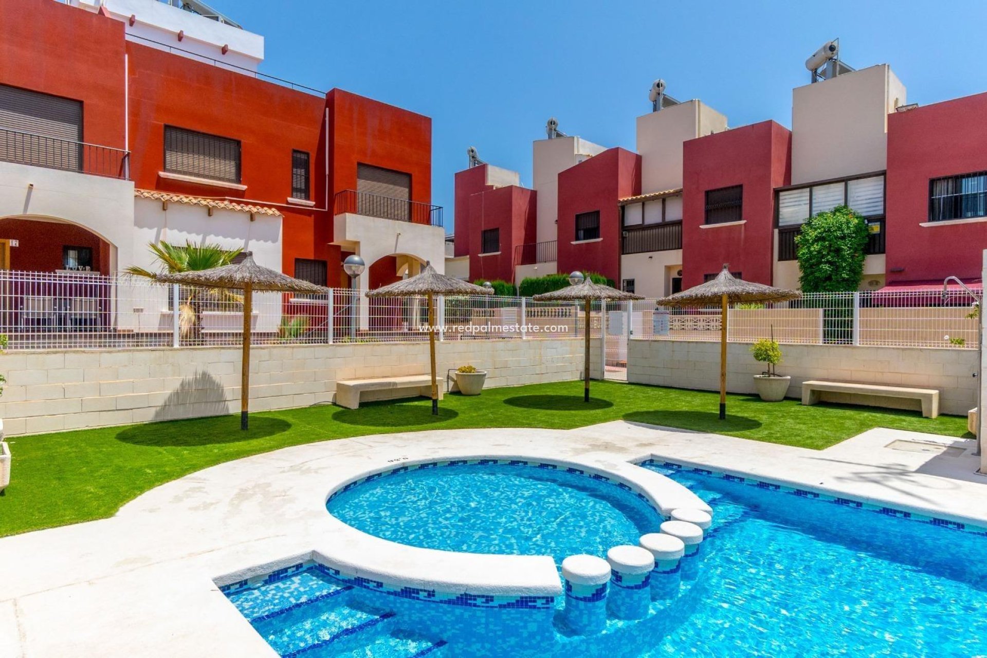 Reventa - Casa Adosada -
Torrevieja - Aguas Nueva
