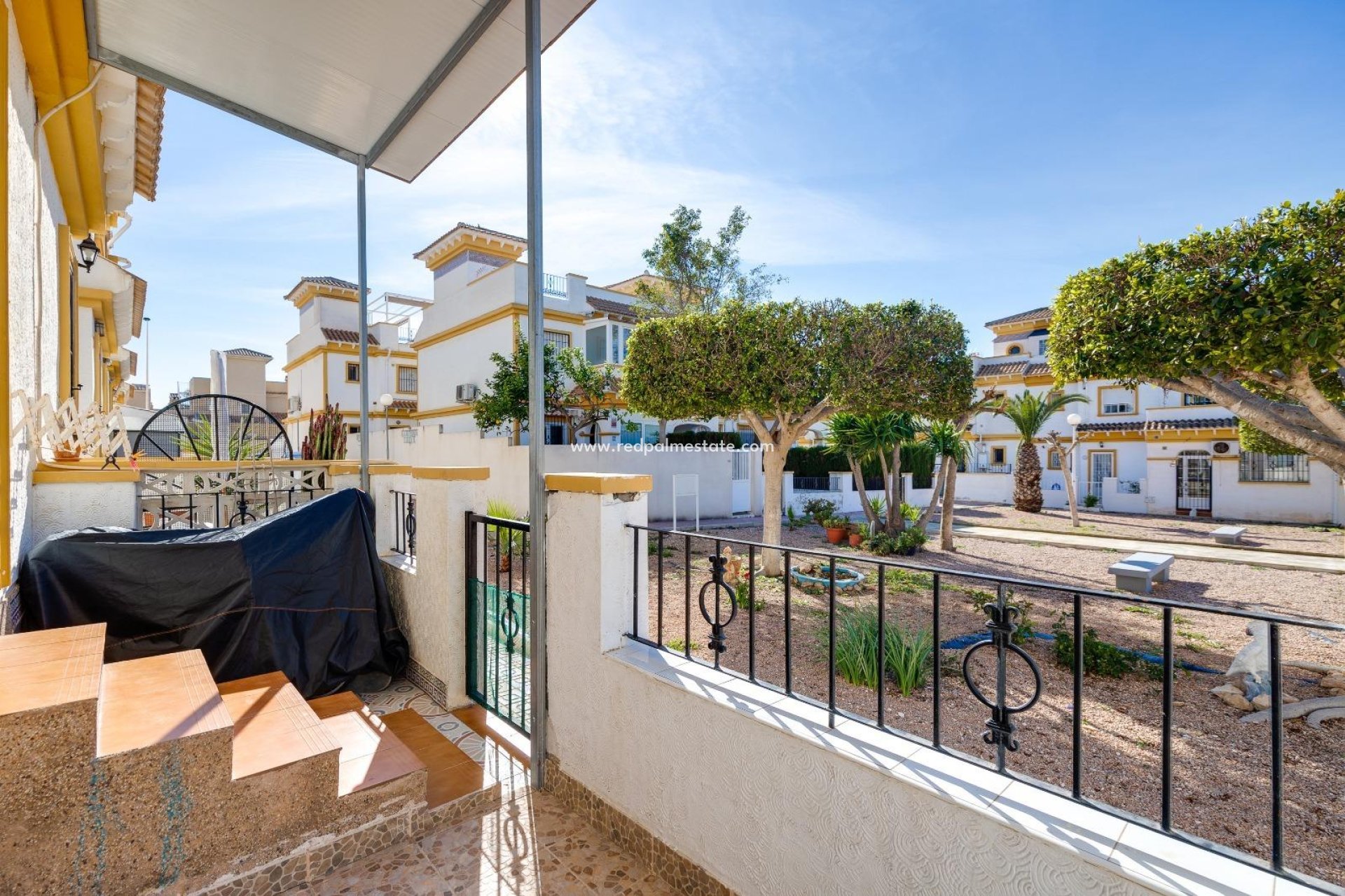 Reventa - Casa Adosada -
Torrevieja - Aguas Nueva