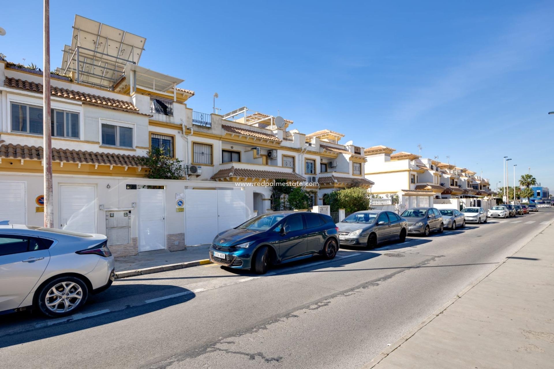 Reventa - Casa Adosada -
Torrevieja - Aguas Nueva