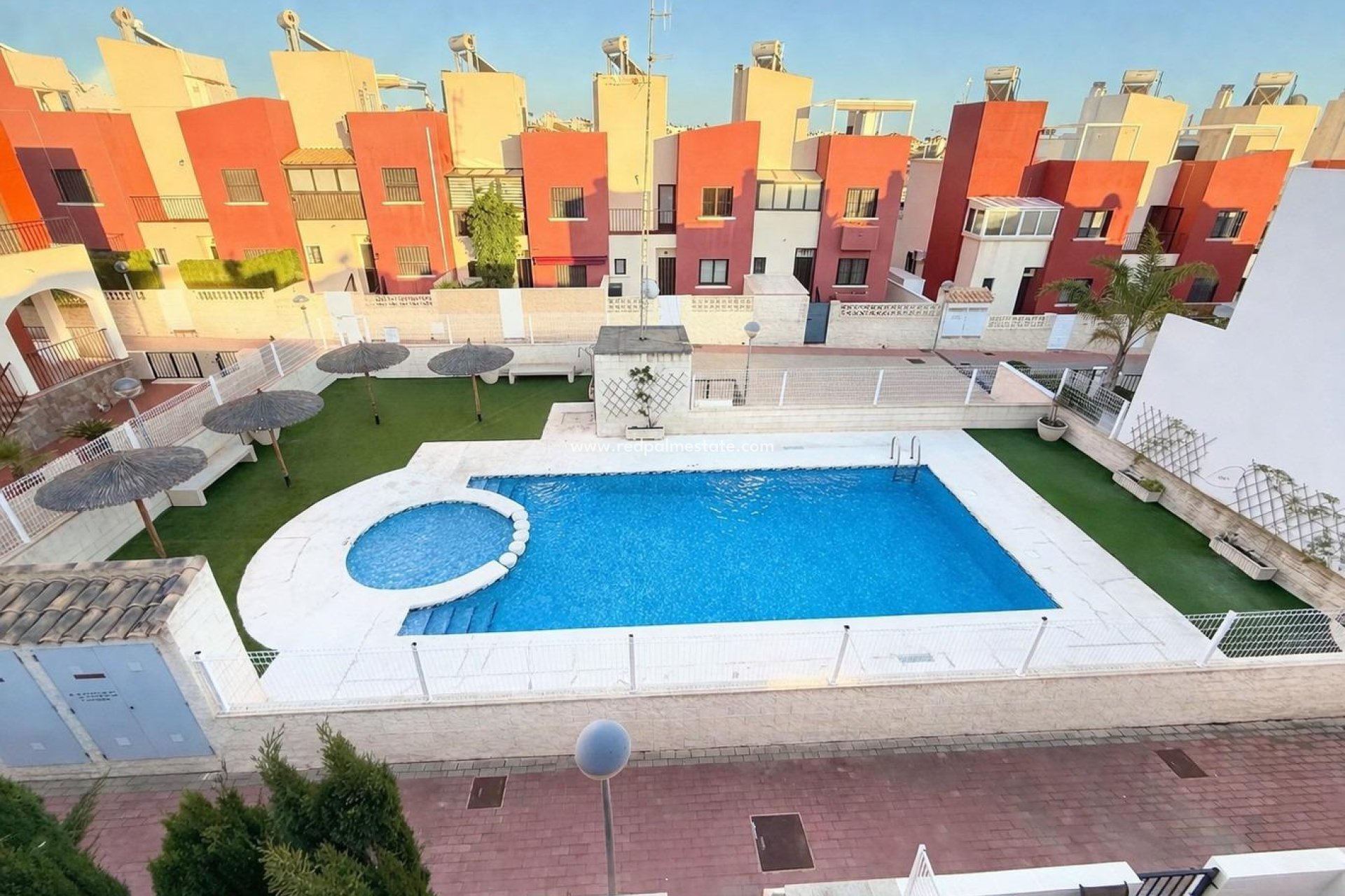 Reventa - Casa Adosada -
Torrevieja - Aguas Nueva