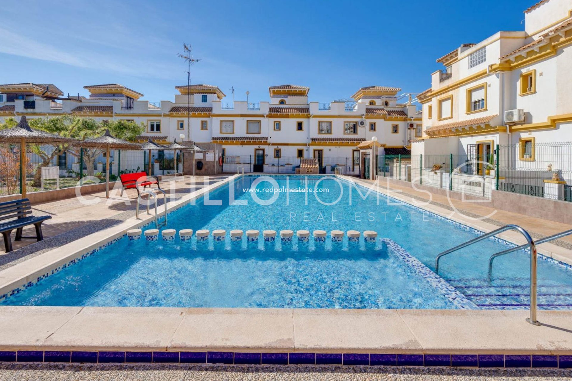Reventa - Casa Adosada -
Torrevieja - Aguas Nueva