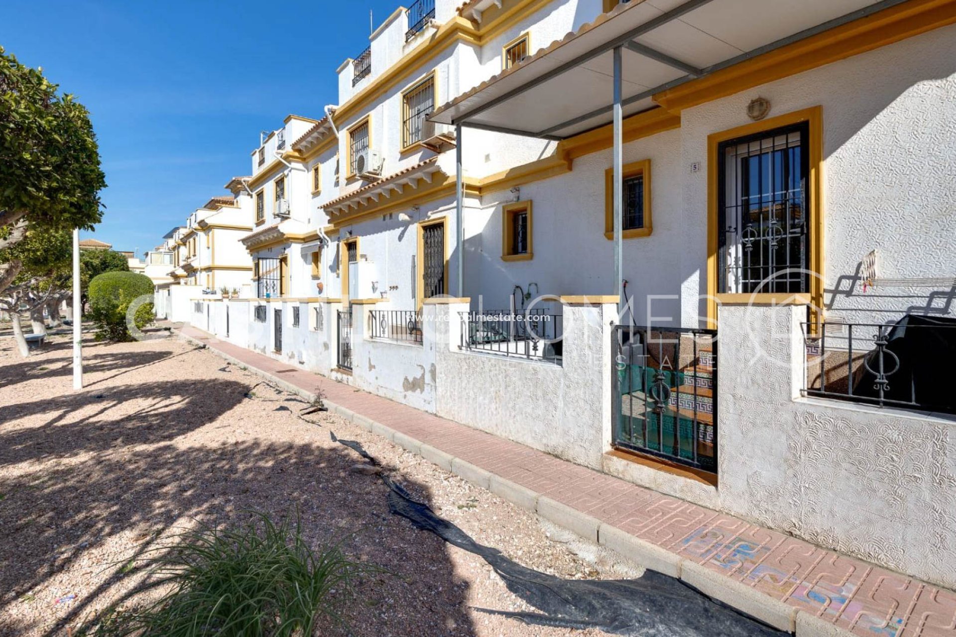 Reventa - Casa Adosada -
Torrevieja - Aguas Nueva