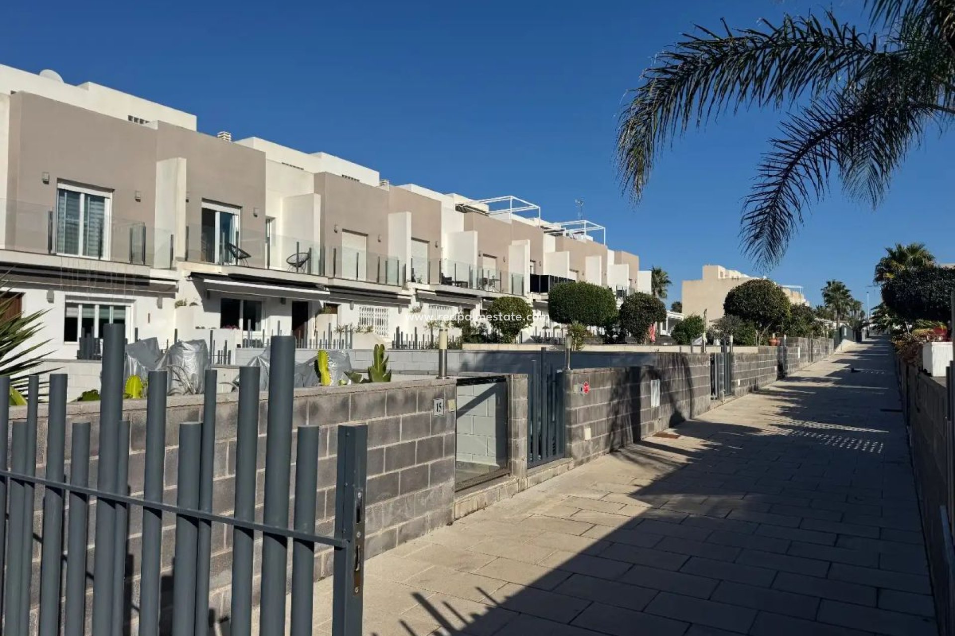 Reventa - Casa Adosada -
Torrevieja - Aguas Nuevas