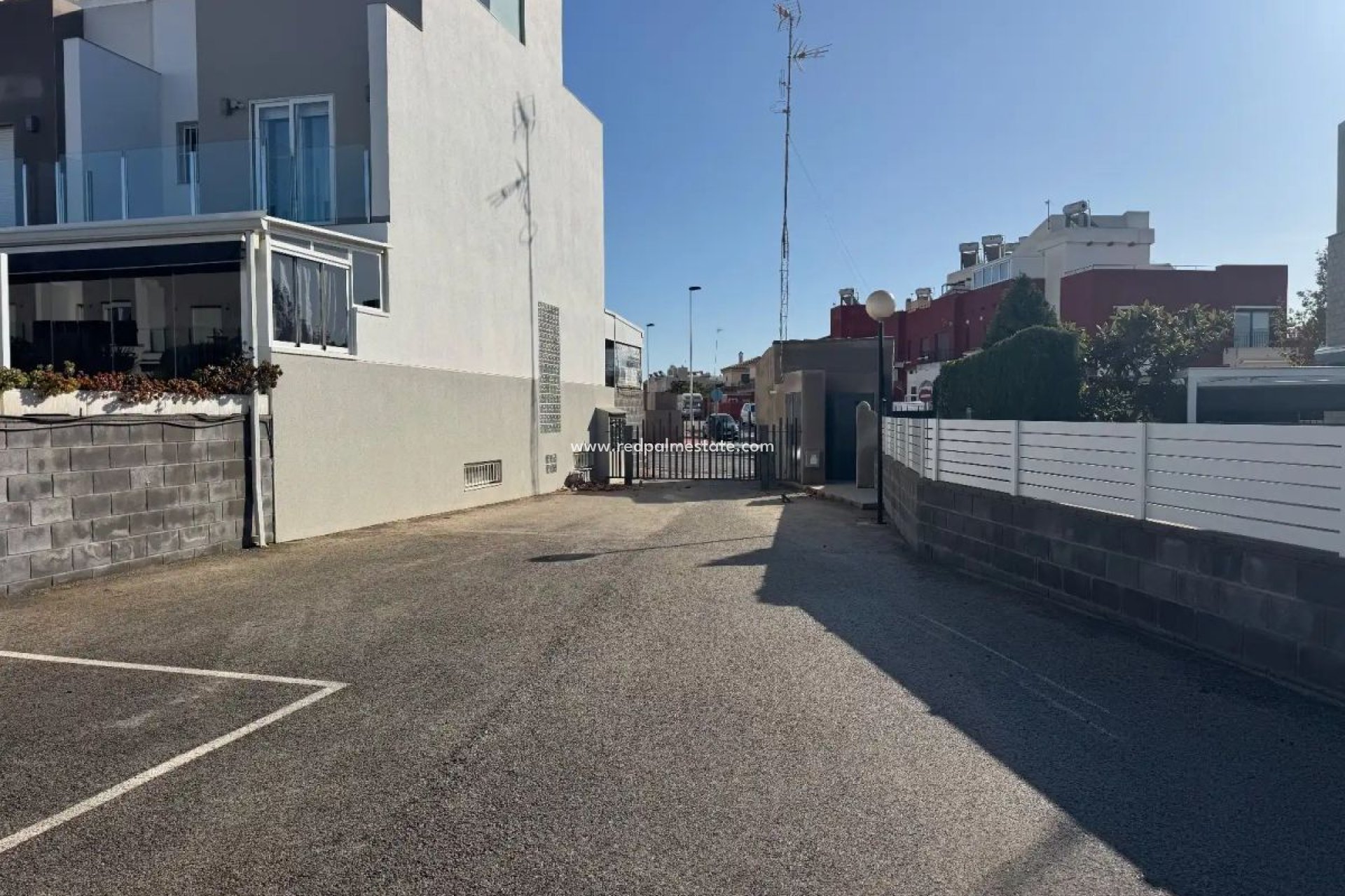 Reventa - Casa Adosada -
Torrevieja - Aguas Nuevas