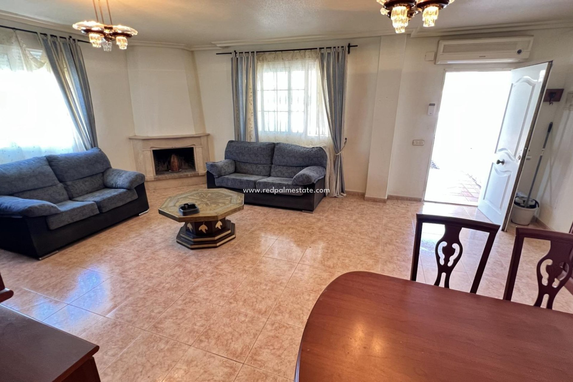 Reventa - Casa Adosada -
Torrevieja - Aguas Nuevas