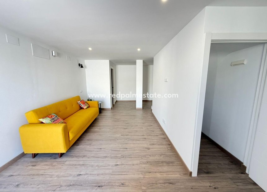 Reventa - Casa Adosada -
Torrevieja - Cabo cervera